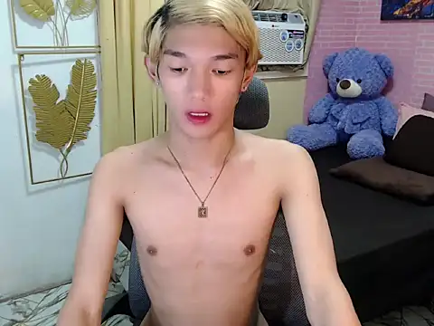 fuckerfriendsxx online show from May 18, 4:13 pm