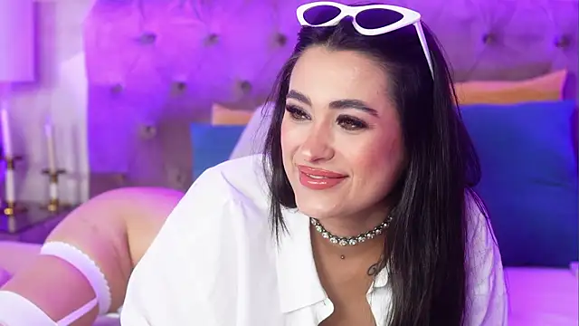 Pretty Lia  online show from November 7, 7:47 pm