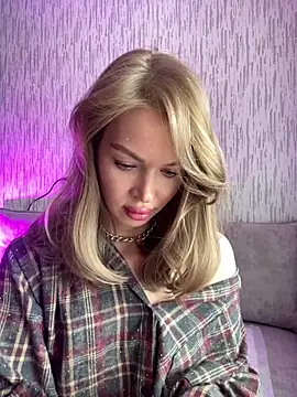 Snapshot of miss_veroNika chatting on May 5, 2:41 am miss veroNika online show from May 5, 2:41 am