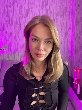 Snapshot of miss_veroNika chatting on May 7, 3:23 am miss veroNika online show from May 7, 3:23 am