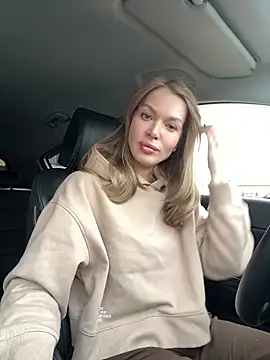 Snapshot of miss_veroNika chatting on May 10, 12:38 am miss veroNika online show from May 10, 12:38 am