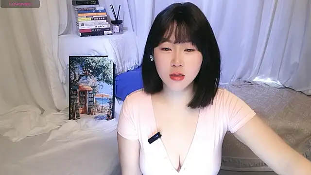 Emmaq996 online show from March 28, 2:00 am