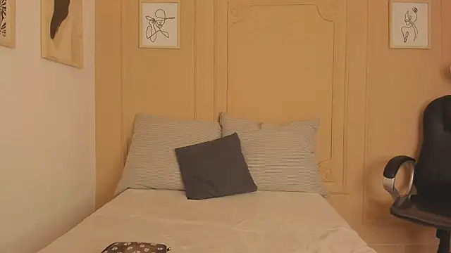 Snapshot of salem_sp chatting on March 28, 11:32 am salem sp online show from March 28, 11:32 am