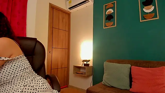 Snapshot of Mely_Ellis chatting on January 18, 11:41 pm Mely Ellis online show from January 18, 11:41 pm