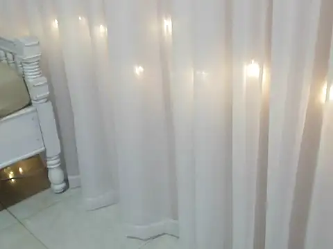 angelainparis28 online show from September 28, 5:13 am