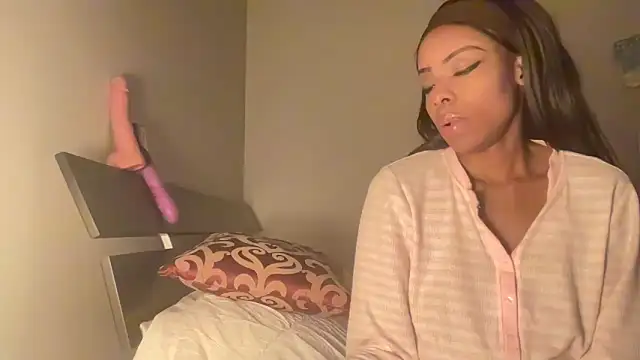 Peachyz69 online show from May 11, 2:50 am