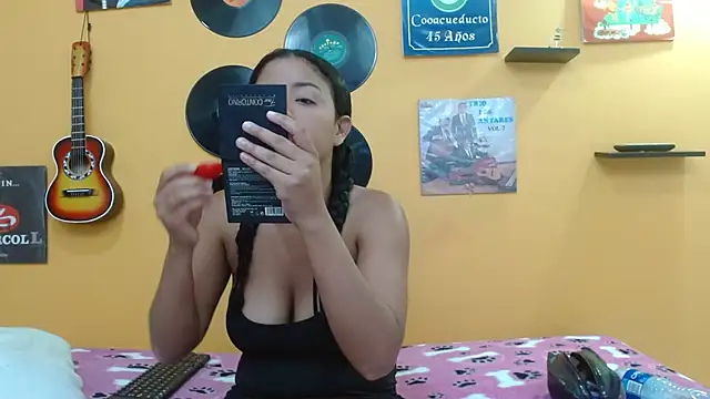 Snapshot of meisevil77 chatting on September 17, 3:08 am meisevil77 online show from September 17, 3:08 am