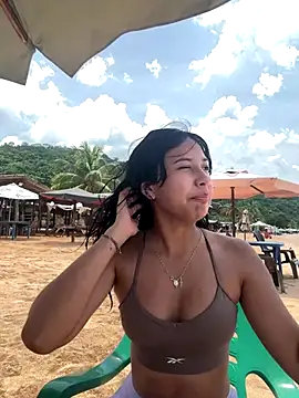 Snapshot of lynn9000 chatting on September 18, 4:42 pm lynn9000 online show from September 18, 4:42 pm