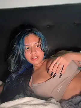 lynn9000 online show from April 17, 7:22 am