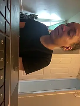 Snapshot of Velvetraexo chatting on April 3, 4:49 pm Velvetraexo online show from April 3, 4:49 pm