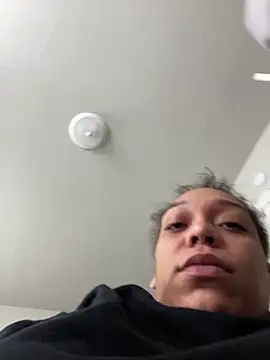 Snapshot of Velvetraexo chatting on May 6, 2:44 pm Velvetraexo online show from May 6, 2:44 pm