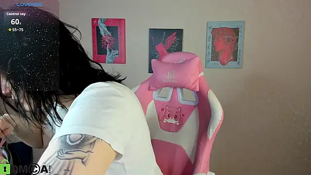 Michele Greenn online show from October 4, 1:03 am