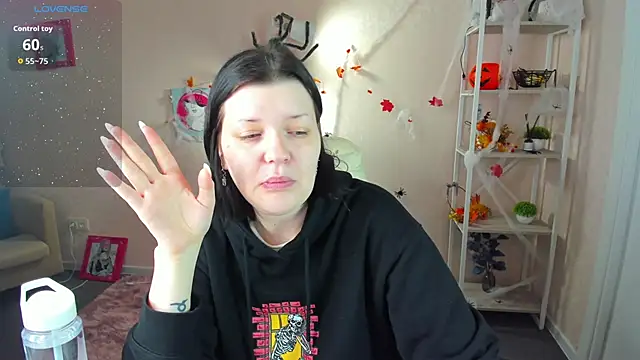 Michele Greenn online show from November 1, 1:07 am