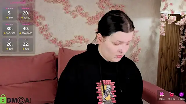 Michele Greenn online show from November 12, 1:39 am