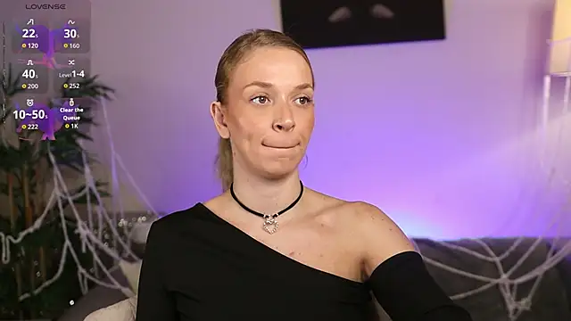 NovaHollisx online show from October 22, 8:36 am