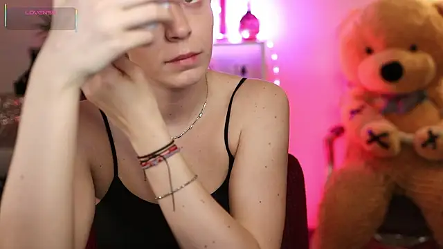 NovaHollisx online show from March 30, 4:02 am