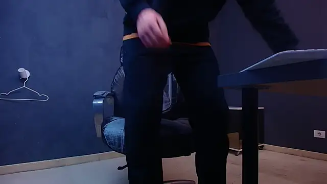 EnzoRace online show from February 8, 5:44 am