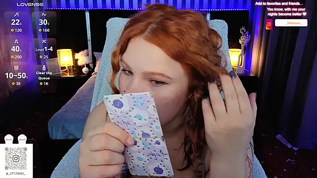 Snapshot of Clumsy_Nana chatting on October 3, 6:38 pm Clumsy Nana online show from October 3, 6:38 pm