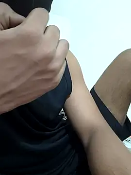 Snapshot of _urr_daddy chatting on October 29, 10:00 pm  urr daddy online show from October 29, 10:00 pm