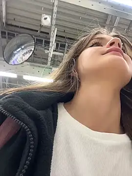 Snapshot of KittyQueeny chatting on September 23, 2:20 pm KittyQueeny online show from September 23, 2:20 pm