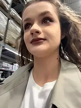 Snapshot of KittyQueeny chatting on October 30, 2:18 pm KittyQueeny online show from October 30, 2:18 pm