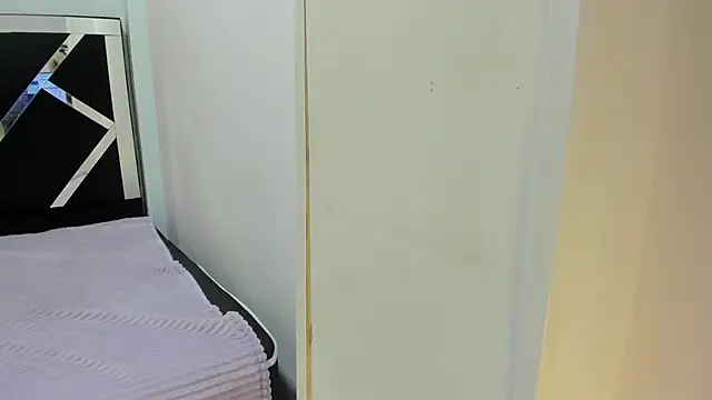 Snapshot of iisabella_noa chatting on September 27, 1:05 pm iisabella noa online show from September 27, 1:05 pm