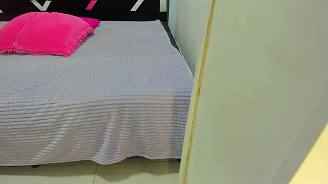 Snapshot of iisabella_noa chatting on September 30, 2:44 pm iisabella noa online show from September 30, 2:44 pm