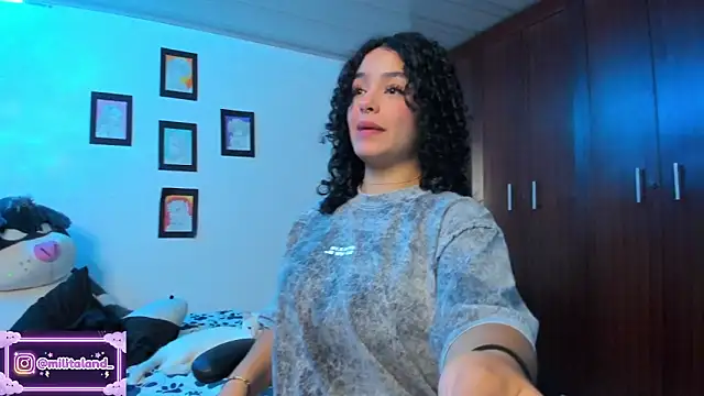 Snapshot of milita_houston chatting on October 6, 1:03 am milita houston online show from October 6, 1:03 am