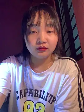 Snapshot of NguyenMyy chatting on February 11, 2:16 am NguyenMyy online show from February 11, 2:16 am