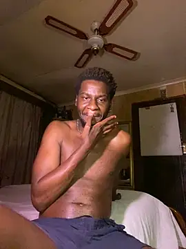 Snapshot of black_Man_dingo chatting on February 12, 10:38 pm black Man dingo online show from February 12, 10:38 pm