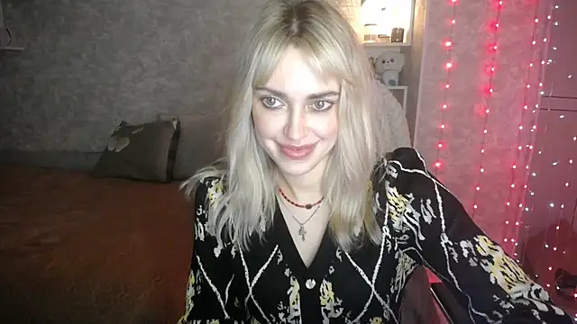 NickyAdamidi online show from October 6, 4:26 pm