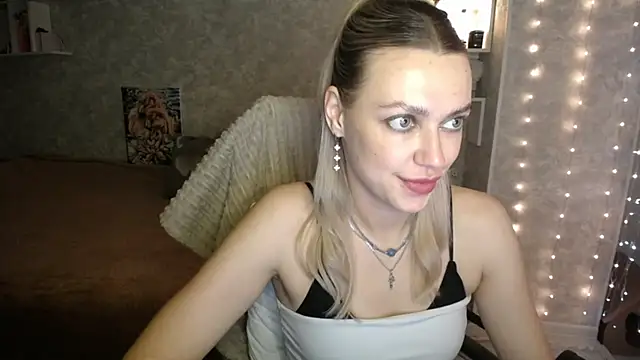 Snapshot of NickyAdamidi chatting on November 16, 3:50 pm NickyAdamidi online show from November 16, 3:50 pm