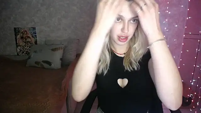 Snapshot of NickyAdamidi chatting on November 25, 6:19 pm NickyAdamidi online show from November 25, 6:19 pm