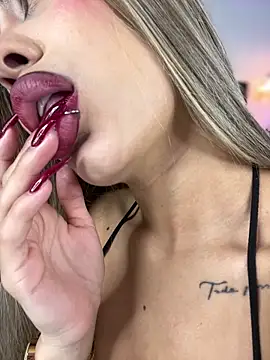 MystiqueXXX online show from October 18, 1:56 pm