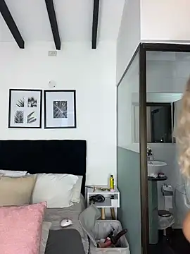 MystiqueXXX online show from February 21, 1:12 pm