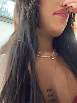 Snapshot of MystiqueXXX chatting on June 18, 1:04 pm MystiqueXXX online show from June 18, 1:04 pm