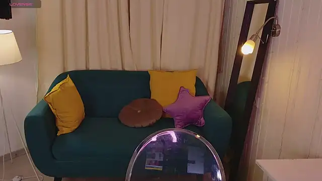 Snapshot of May_suki chatting on March 7, 8:39 pm May suki online show from March 7, 8:39 pm