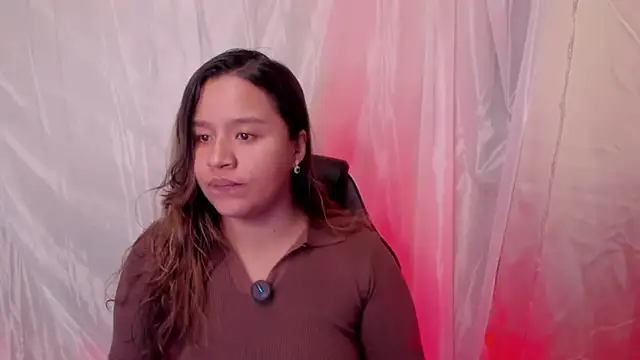 ElaBourn  online show from February 24, 12:25 pm