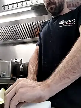 hotmen83 online show from October 8, 8:01 am