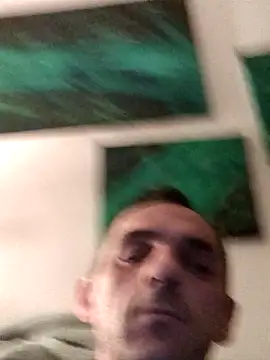 hotmen83 online show from March 19, 10:08 am