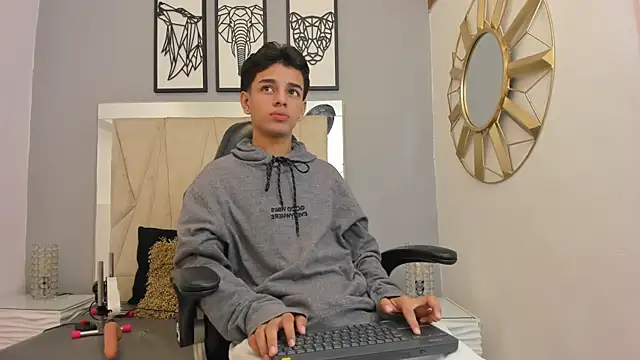 Snapshot of owen__johnson chatting on September 26, 11:47 am owen johnson online show from September 26, 11:47 am