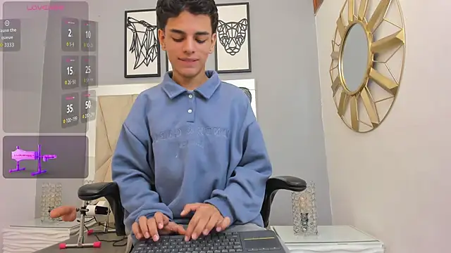 Snapshot of owen__johnson chatting on September 27, 11:59 am owen johnson online show from September 27, 11:59 am