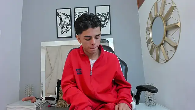 Snapshot of owen__johnson chatting on September 30, 12:10 pm owen johnson online show from September 30, 12:10 pm