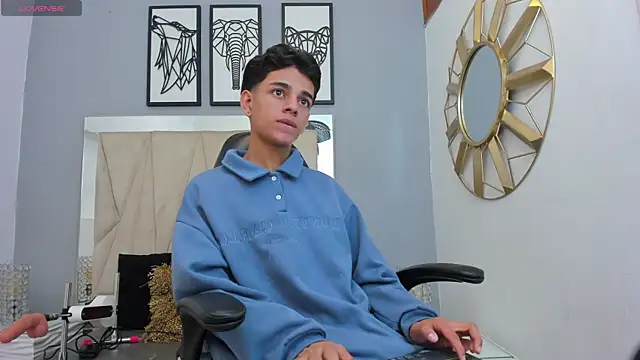 Snapshot of owen__johnson chatting on October 7, 12:35 pm owen johnson online show from October 7, 12:35 pm