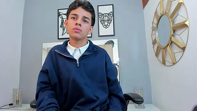 Snapshot of owen__johnson chatting on October 18, 11:33 am owen johnson online show from October 18, 11:33 am