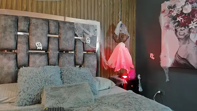 Snapshot of owen__johnson chatting on October 27, 12:20 pm owen johnson online show from October 27, 12:20 pm