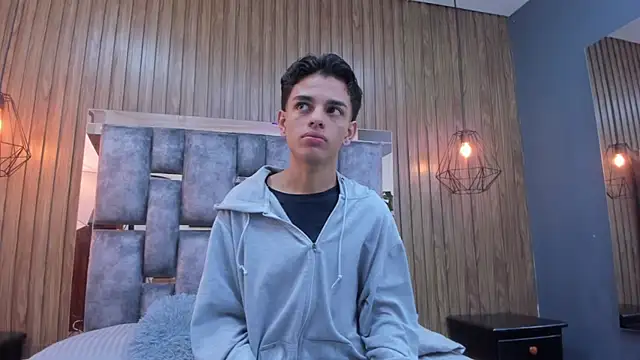 owen  johnson online show from December 15, 12:09 pm