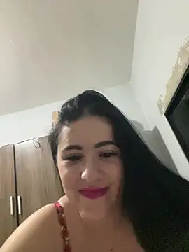 Snapshot of IvettSt_ chatting on August 5, 3:53 am IvettSt online show from August 5, 3:53 am