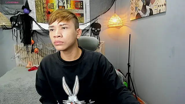 nathanclay online show from October 21, 5:19 am