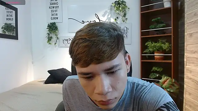 nathanclay online show from May 13, 3:26 am